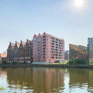 Waterlane Island Pool & Gym Gdansk
